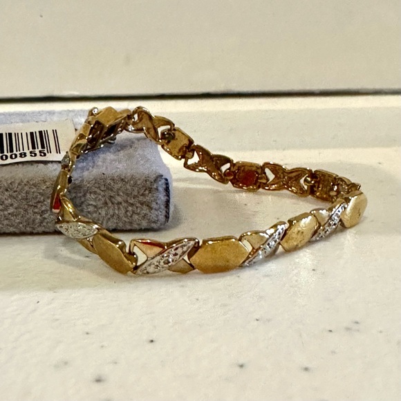 NWT Sterling Silver .925 Vermeil Gold Bracelet- “XO” design - silver accents - Picture 8 of 13